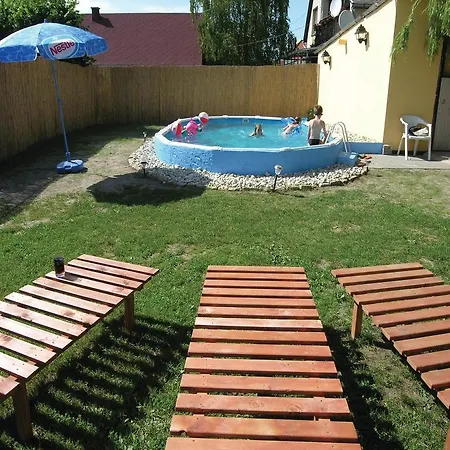 Holiday Vadvirag Utca-siofok-kiliti Siofok